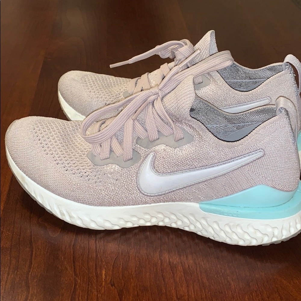 Nike Epic React Flyknit 2